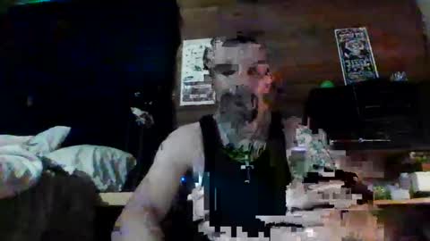 Snapshot of superd512 chatting on December 16, 11:28 pm Guero Cash online show from December 16, 11:28 pm