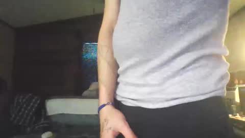 Snapshot of superd512 chatting on February 18, 8:25 pm Guero Cash online show from February 18, 8:25 pm