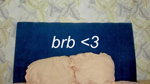 Snapshot of superior_cat chatting on February 12, 7:34 am Una online show from February 12, 7:34 am