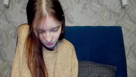 Snapshot of superior_cat chatting on March 3, 8:21 pm Una online show from March 3, 8:21 pm