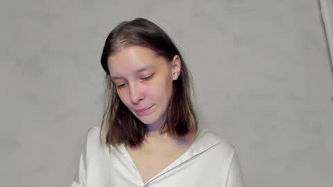 Una online show from April 10, 9:08 pm