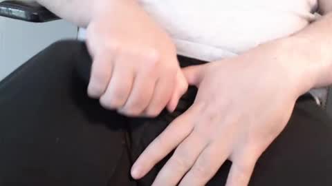 Snapshot of superm0bile chatting on November 3, 6:42 pm superm0bile online show from November 3, 6:42 pm