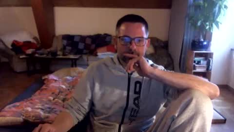 supersquirrel81 online show from March 15, 4:02 pm