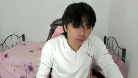 Snapshot of supr4m0 chatting on December 1, 10:20 am supr4m0 online show from December 1, 10:20 am