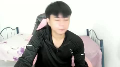 Snapshot of supr4m0 chatting on December 20, 8:43 am supr4m0 online show from December 20, 8:43 am