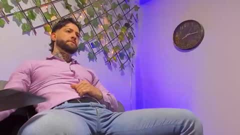 supreme_alpha_ online show from January 10, 4:25 am