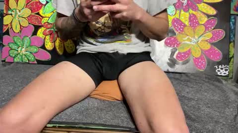 Snapshot of supremelifers chatting on December 13, 8:20 am Stony online show from December 13, 8:20 am