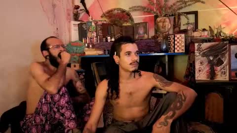 Snapshot of supu_tamadre chatting on December 21, 8:54 am Lned online show from December 21, 8:54 am