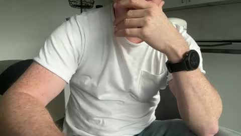 Snapshot of surfstar81 chatting on November 20, 11:10 am surfstar81 online show from November 20, 11:10 am