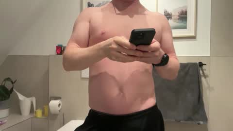 surfstar81 online show from March 21, 9:07 pm