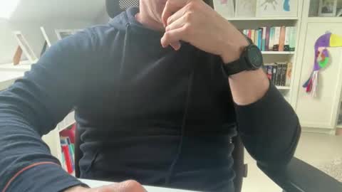 surfstar81 online show from April 20, 9:56 am