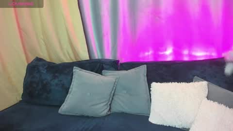 Annie online show from February 21, 1:22 am