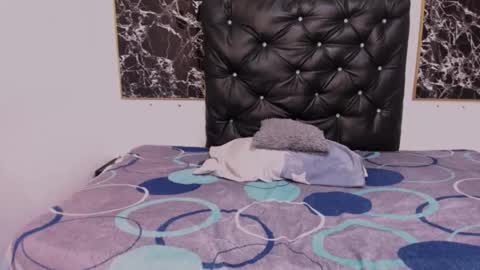 Susan online show from February 17, 11:00 pm