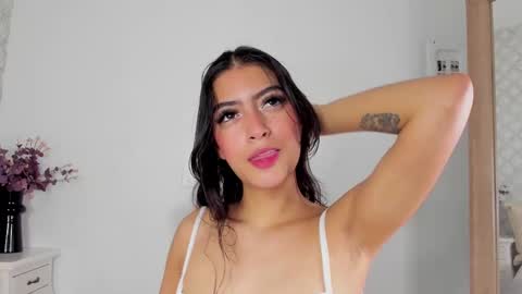 Snapshot of susana__sanchez chatting on February 21, 11:01 am  SUSANA  online show from February 21, 11:01 am
