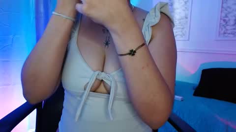 Snapshot of susana_hank chatting on March 7, 8:44 pm susana online show from March 7, 8:44 pm