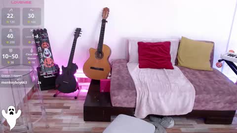 Susana hendrix    online show from October 11, 7:56 pm