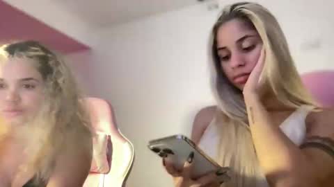 Snapshot of susandolls_ chatting on November 30, 2:26 am susan online show from November 30, 2:26 am