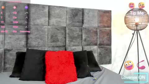 Snapshot of susanjacobs chatting on December 12, 8:43 pm Susan online show from December 12, 8:43 pm