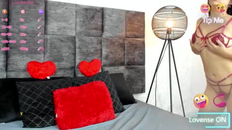 Snapshot of susanjacobs chatting on February 17, 10:58 pm Susan online show from February 17, 10:58 pm