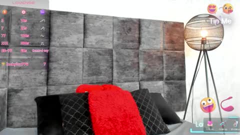 Snapshot of susanjacobs chatting on February 24, 10:47 pm Susan online show from February 24, 10:47 pm