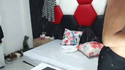 susanleroy online show from December 14, 3:51 am