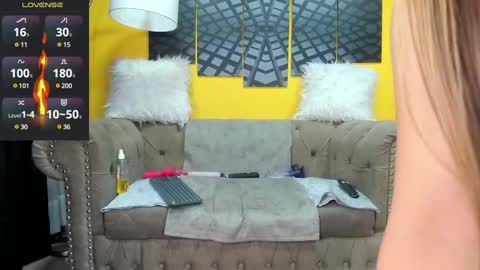 susanslim online show from March 12, 7:59 pm