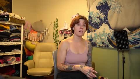   online show from October 22, 3:45 pm