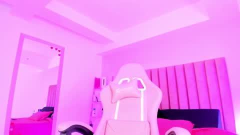 Snapshot of sussan_nicolle1 chatting on October 17, 12:19 pm Sussan Nicole online show from October 17, 12:19 pm