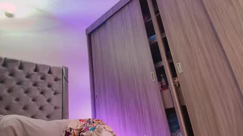 Snapshot of sussidream chatting on November 3, 7:59 pm Andrea online show from November 3, 7:59 pm