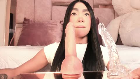 Sussie Tompsom online show from March 29, 1:00 pm