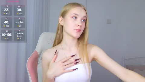 Snapshot of suzipons chatting on November 11, 2:28 pm Suzi online show from November 11, 2:28 pm