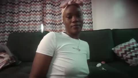 Wildpeachy online show from November 4, 10:47 am