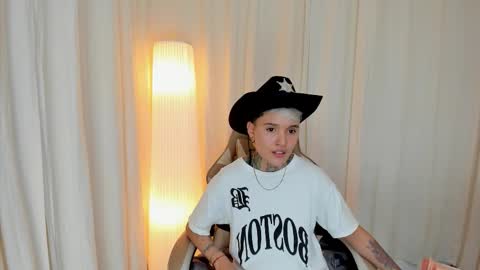 suzu_wolf online show from October 17, 4:15 am