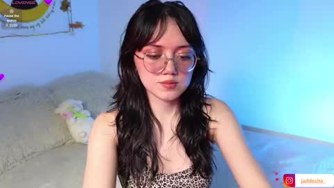 Snapshot of suzumi_ chatting on February 15, 5:51 am Jadde online show from February 15, 5:51 am