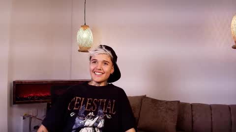 suzuwolf_dim online show from November 12, 5:19 am