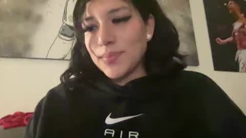 Snapshot of suzyishellawet chatting on September 28, 5:46 am Suzy online show from September 28, 5:46 am