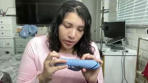 Suzy online show from December 14, 7:29 pm