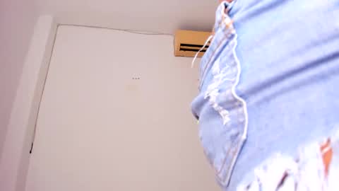 Snapshot of suzzann_rugg chatting on March 10, 11:06 pm suzzann_rugg online show from March 10, 11:06 pm