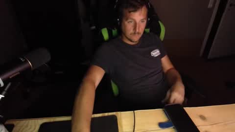 Snapshot of swaicy1990 chatting on September 19, 9:26 pm swaicy1990 online show from September 19, 9:26 pm