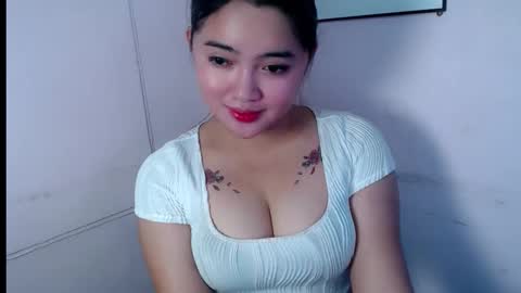 Snapshot of swallow_cummersx chatting on October 27, 7:01 am Jasmine online show from October 27, 7:01 am