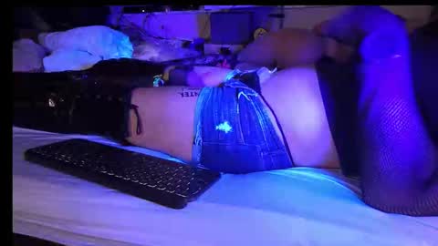 Johnny Cum Lover online show from November 1, 2:13 am