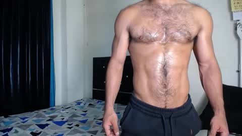 Snapshot of sweatyhairypig1 chatting on January 17, 10:56 pm joel bliss online show from January 17, 10:56 pm