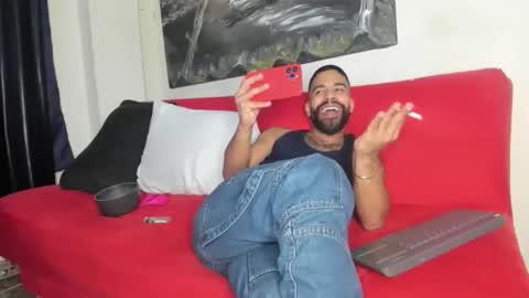 Snapshot of sweatyhairypig1 chatting on September 13, 9:09 am joel bliss online show from September 13, 9:09 am