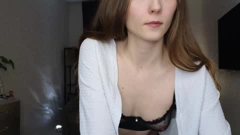 Snapshot of sweeet_lilit chatting on November 26, 9:49 pm SwitLilit online show from November 26, 9:49 pm