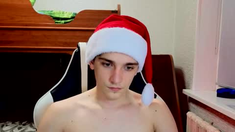 Snapshot of sweeetyangeel chatting on December 18, 6:14 pm sweeetyangeel online show from December 18, 6:14 pm