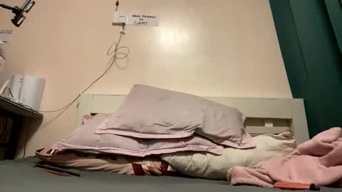 Snapshot of sweet7061 chatting on December 19, 5:31 pm sweet7061 online show from December 19, 5:31 pm