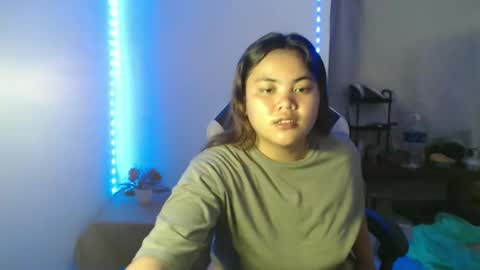 Snapshot of sweet_69ally chatting on November 7, 3:45 pm ally online show from November 7, 3:45 pm