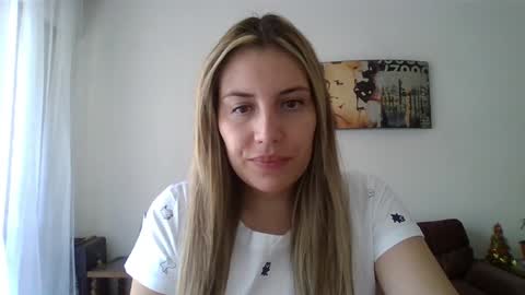 Snapshot of sweet__alana chatting on January 4, 3:49 pm Sweet alana online show from January 4, 3:49 pm