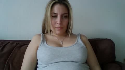 Snapshot of sweet__alana chatting on January 22, 10:15 pm Sweet alana online show from January 22, 10:15 pm