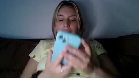 Snapshot of sweet__alana chatting on February 11, 11:22 pm Sweet alana online show from February 11, 11:22 pm